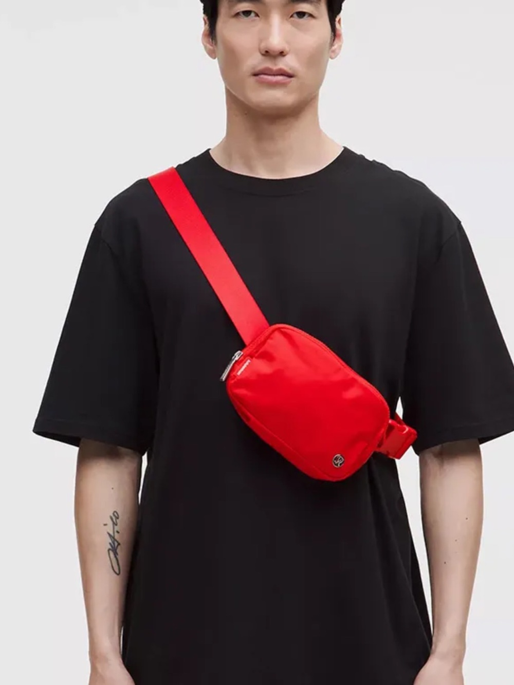 lululemon red travel belt bag